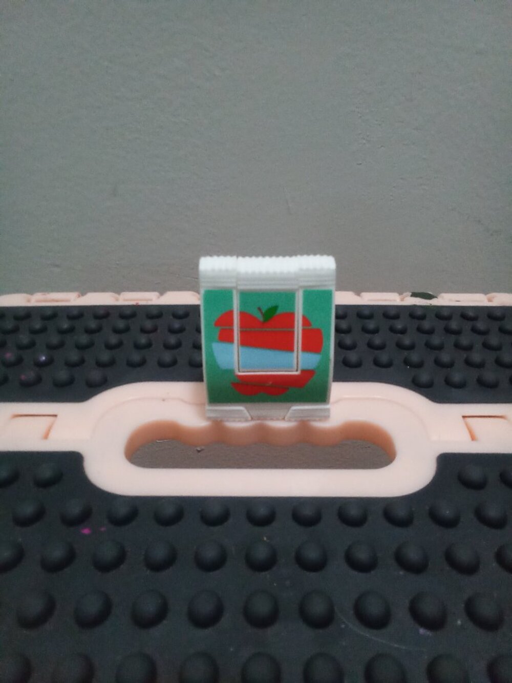 McDonald's Changeables #15 Galla Transforming Apple Slices Robot Toy